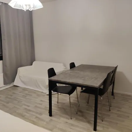 Tilava Kaksio 4 Hengelle Nokialla